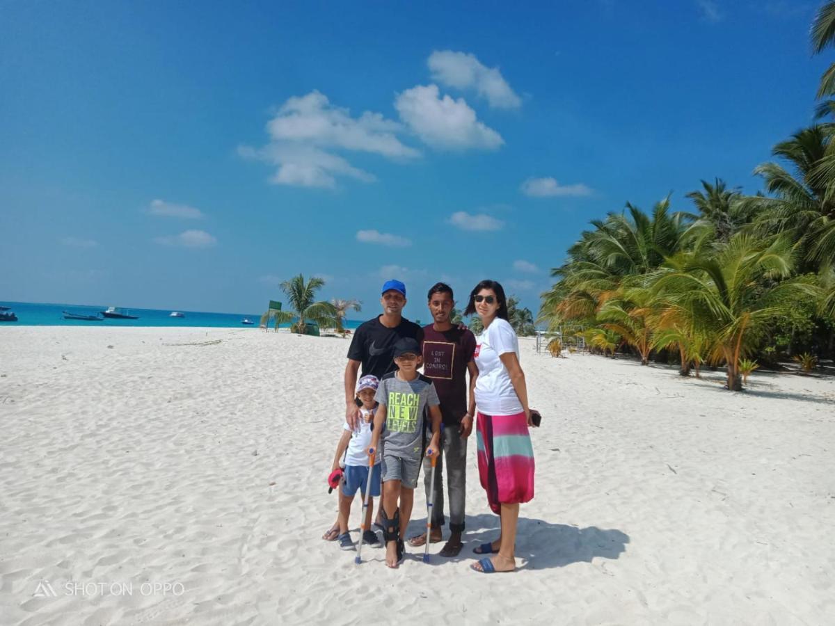 Galaxy Sunrise Sea View Hotel Fulidhoo Buitenkant foto