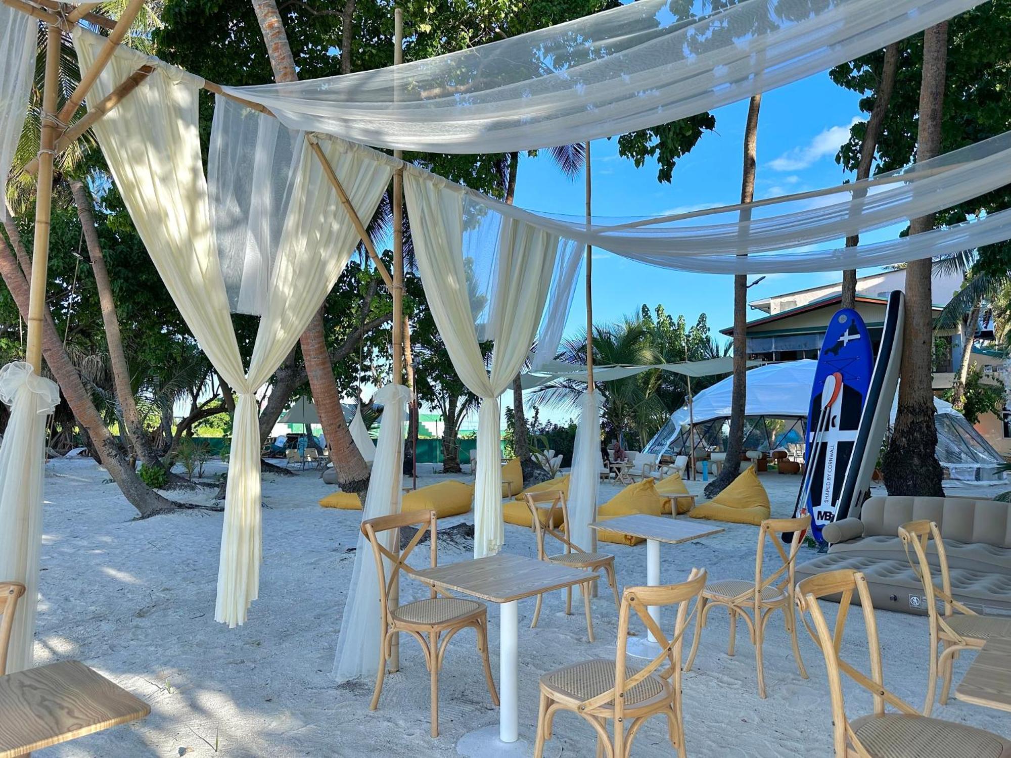 Galaxy Sunrise Sea View Hotel Fulidhoo Buitenkant foto