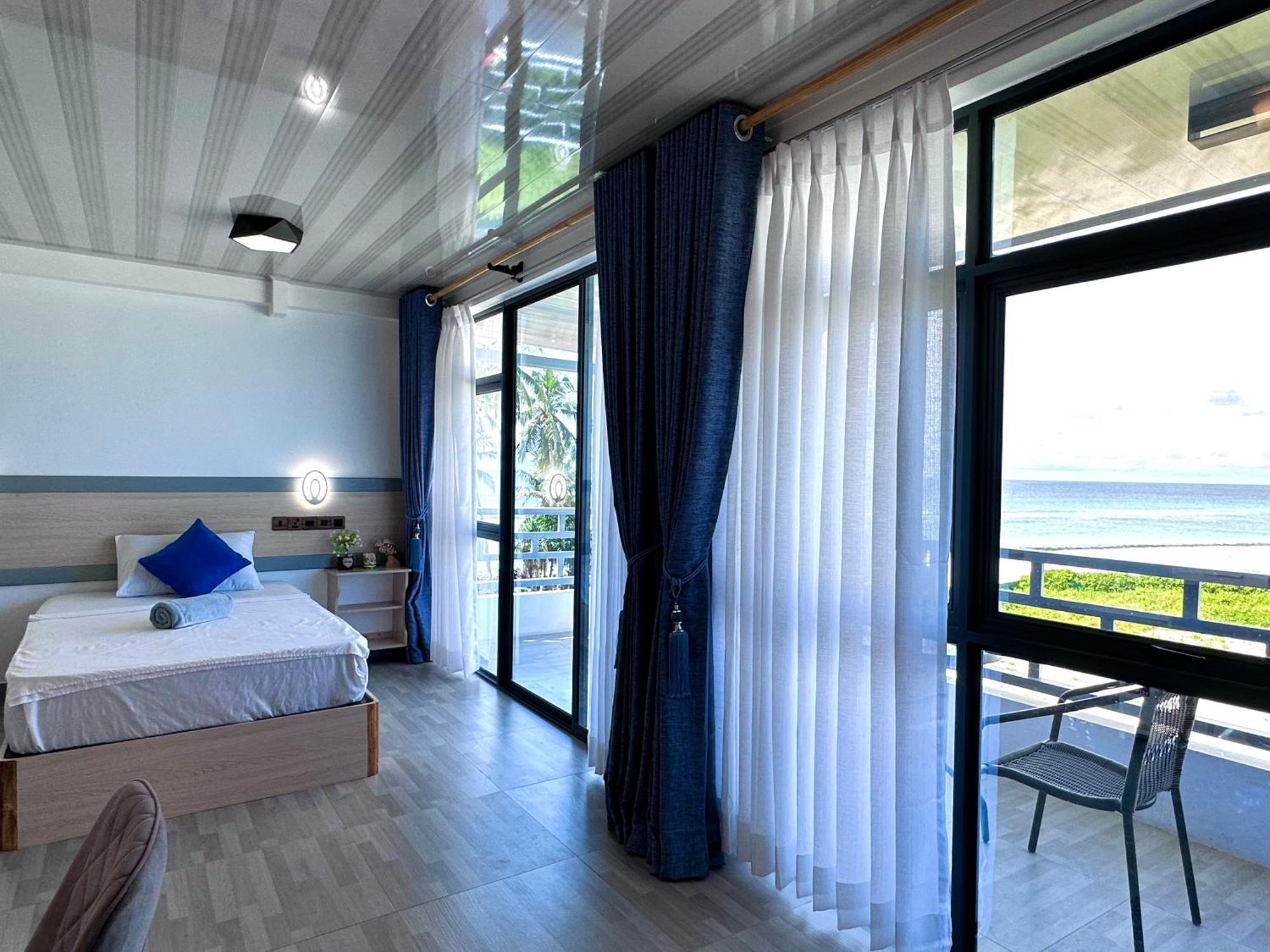 Galaxy Sunrise Sea View Hotel Fulidhoo Buitenkant foto